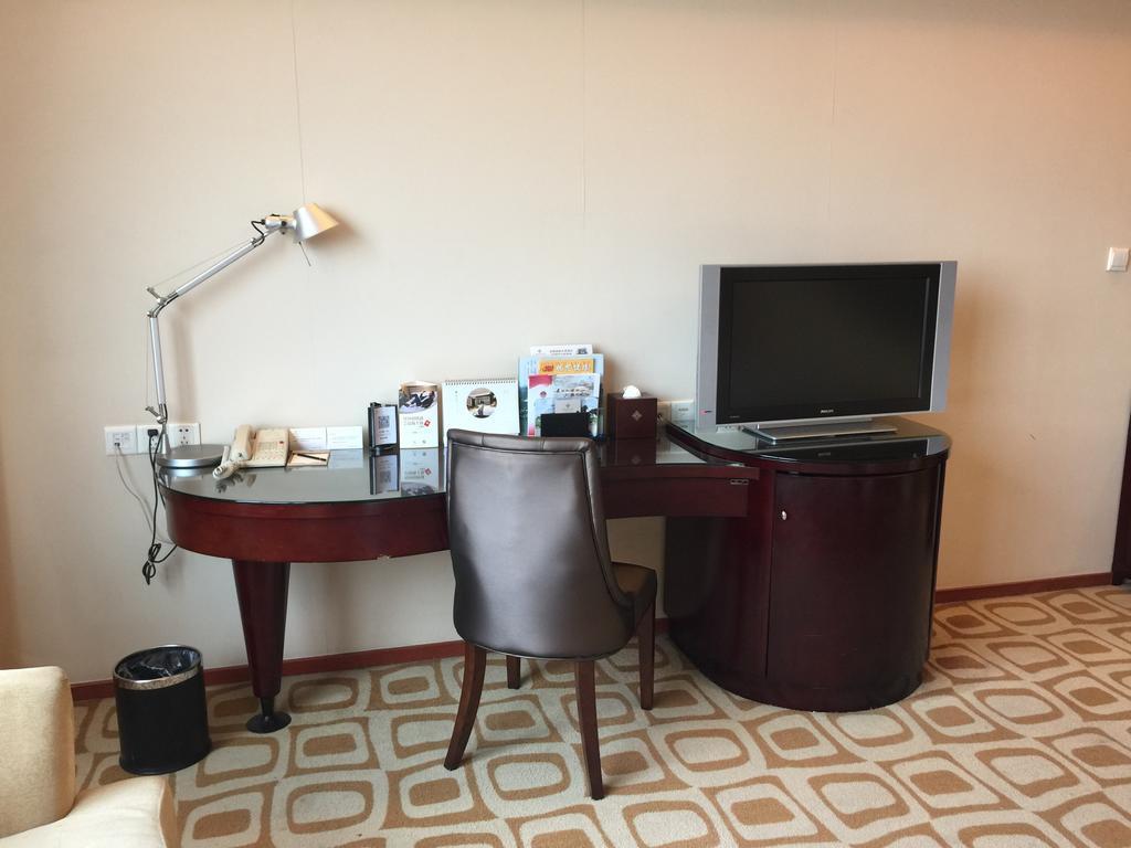 Runyang Huanlong Hotel Zhenjiang  Zewnętrze zdjęcie